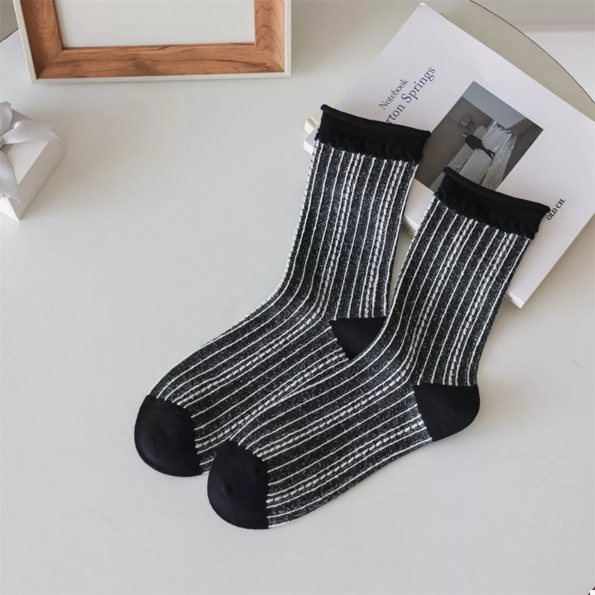 Cozy Two-Tone Cotton Knit Crew Socks