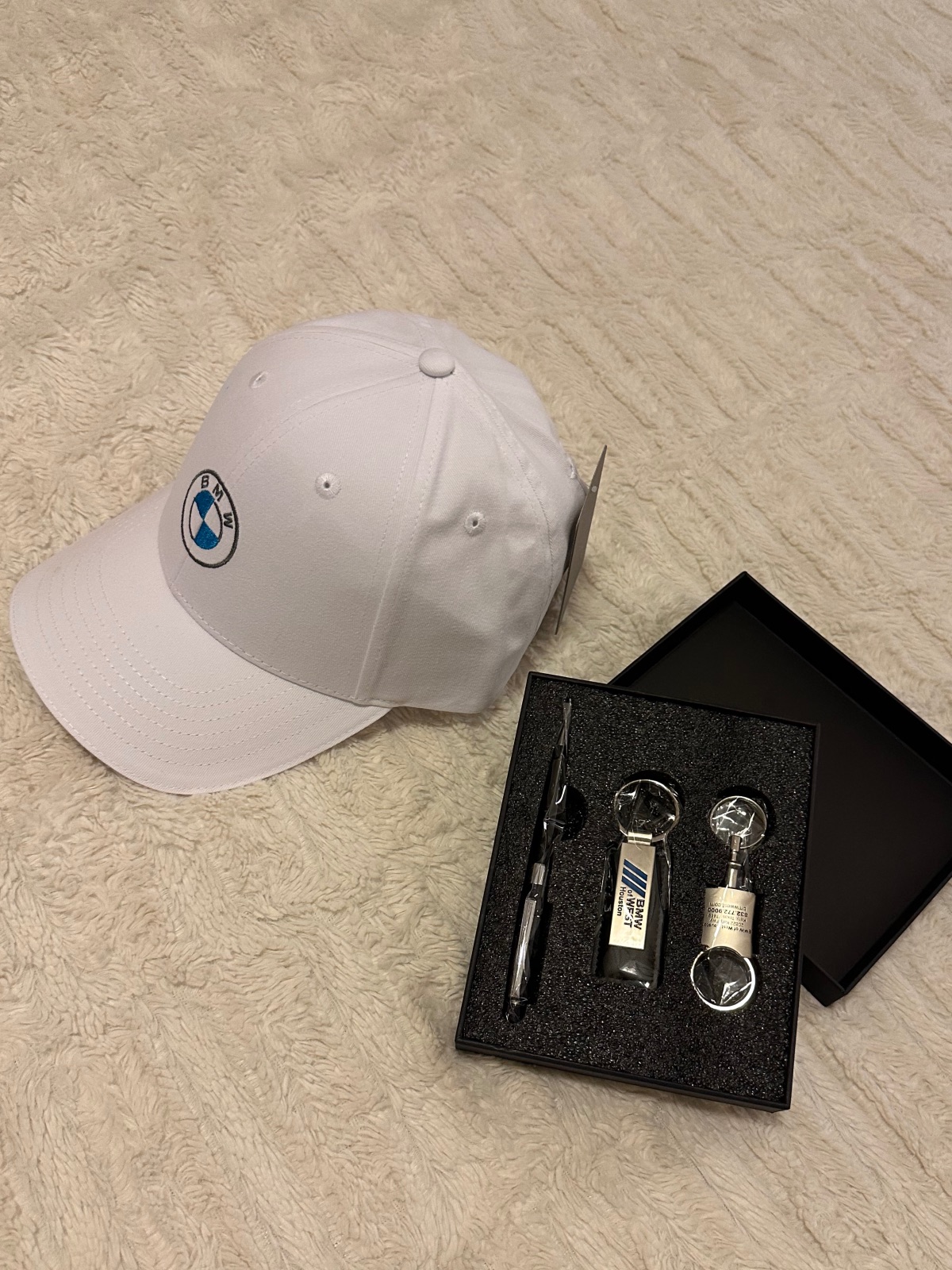 BMW Cap and Keychain Gift Set