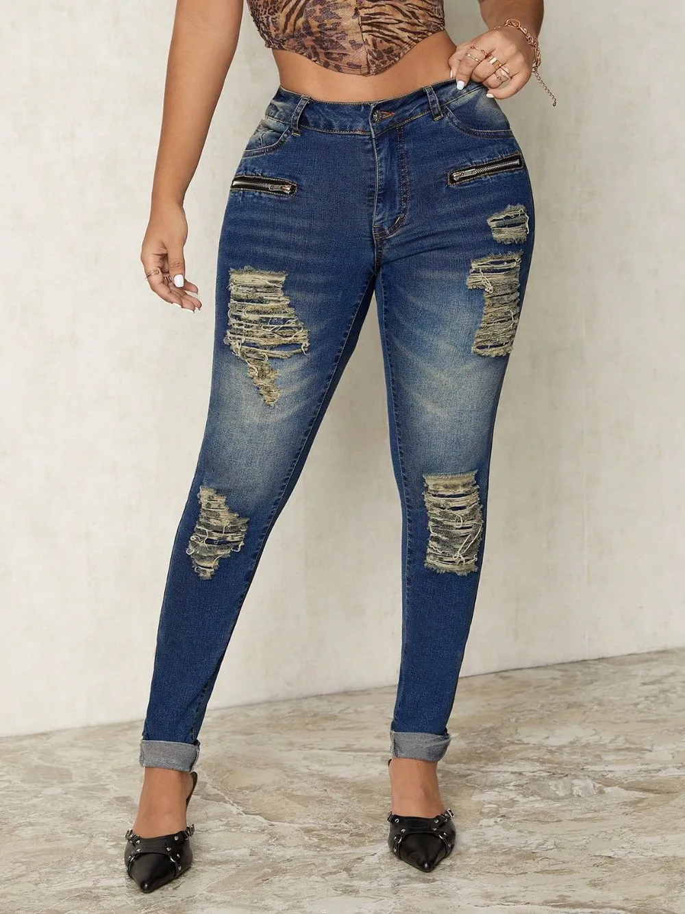 She Wild Distressed Skinny Jeans
