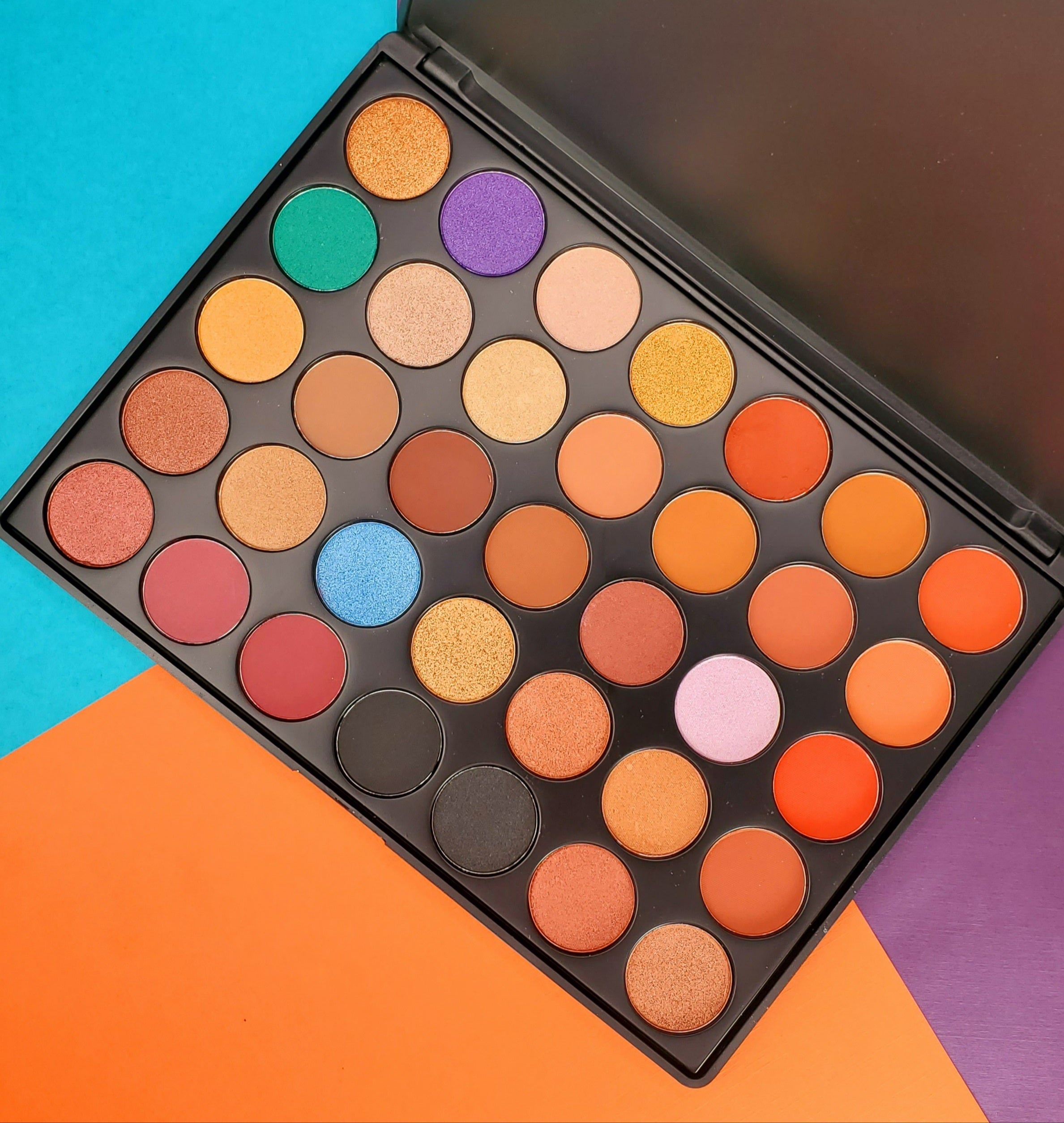 Solo Giovane Purple Dusk High Pigment Eyeshadow Palette