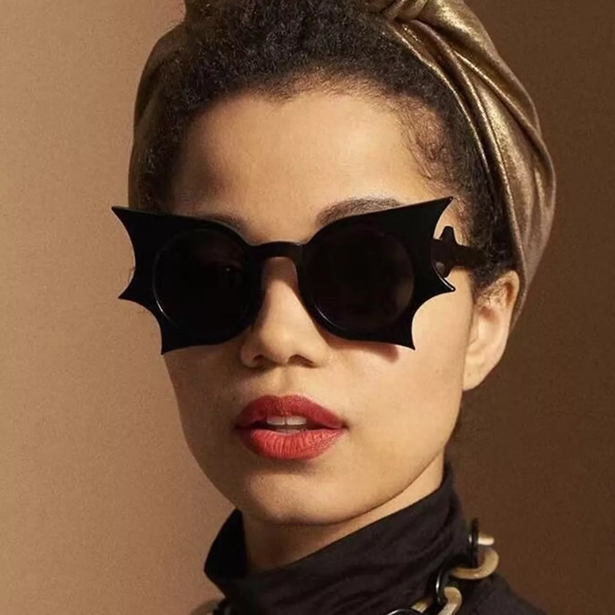 Gaze Bat-Wing Shaped Gothic Sunglasses