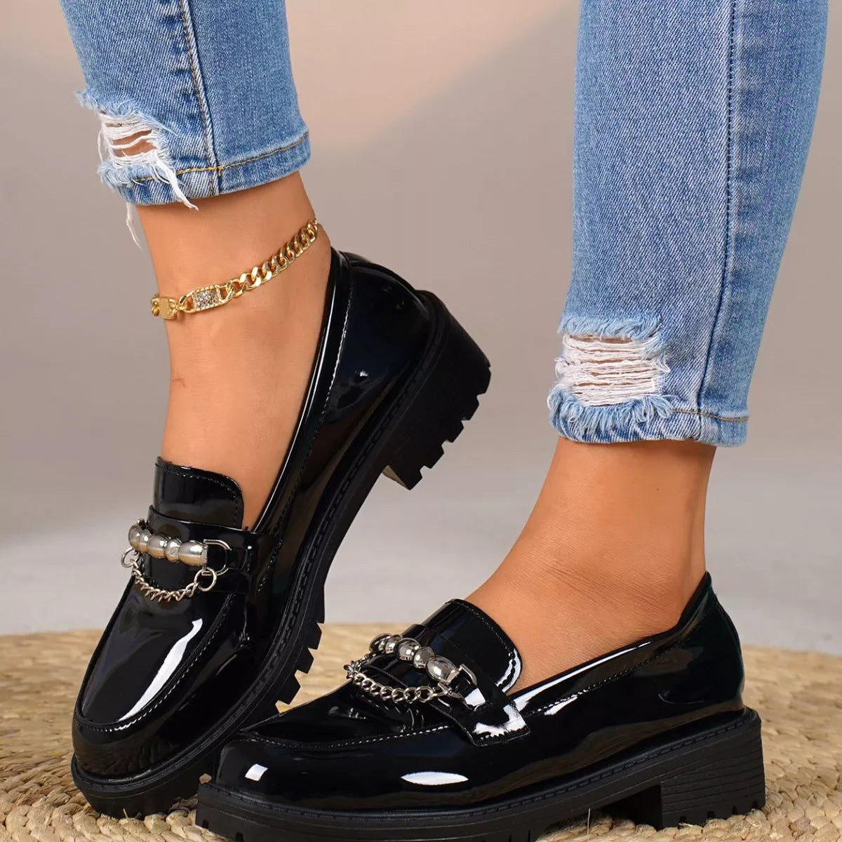 Pretty Mules Chain Embellished Round Toe Loafers