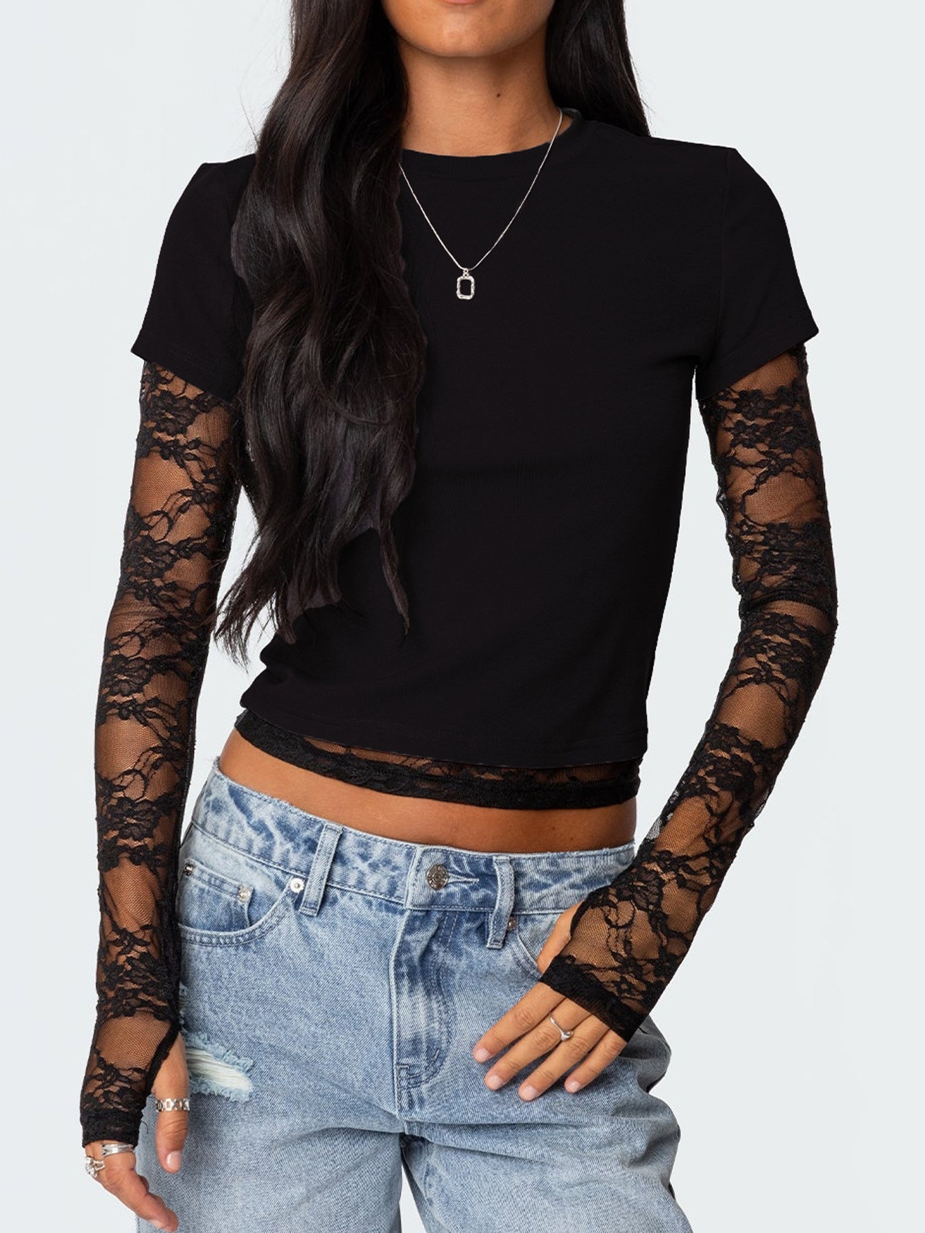 Shake Shake Lace Sleeve Fitted T-Shirt