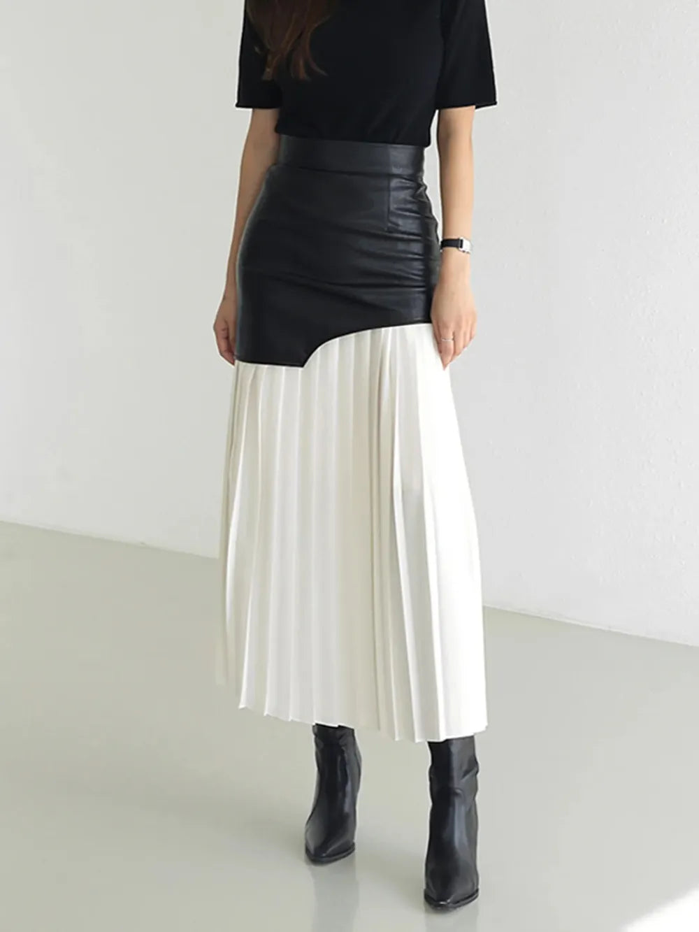S.Z.K.Y Pleated Contrast High Rise Skirt